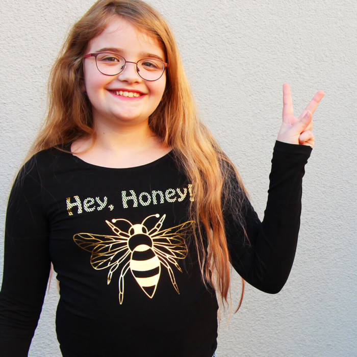 Plotterdatei Biene mit Sprüchen - Tragebild Hey Honey