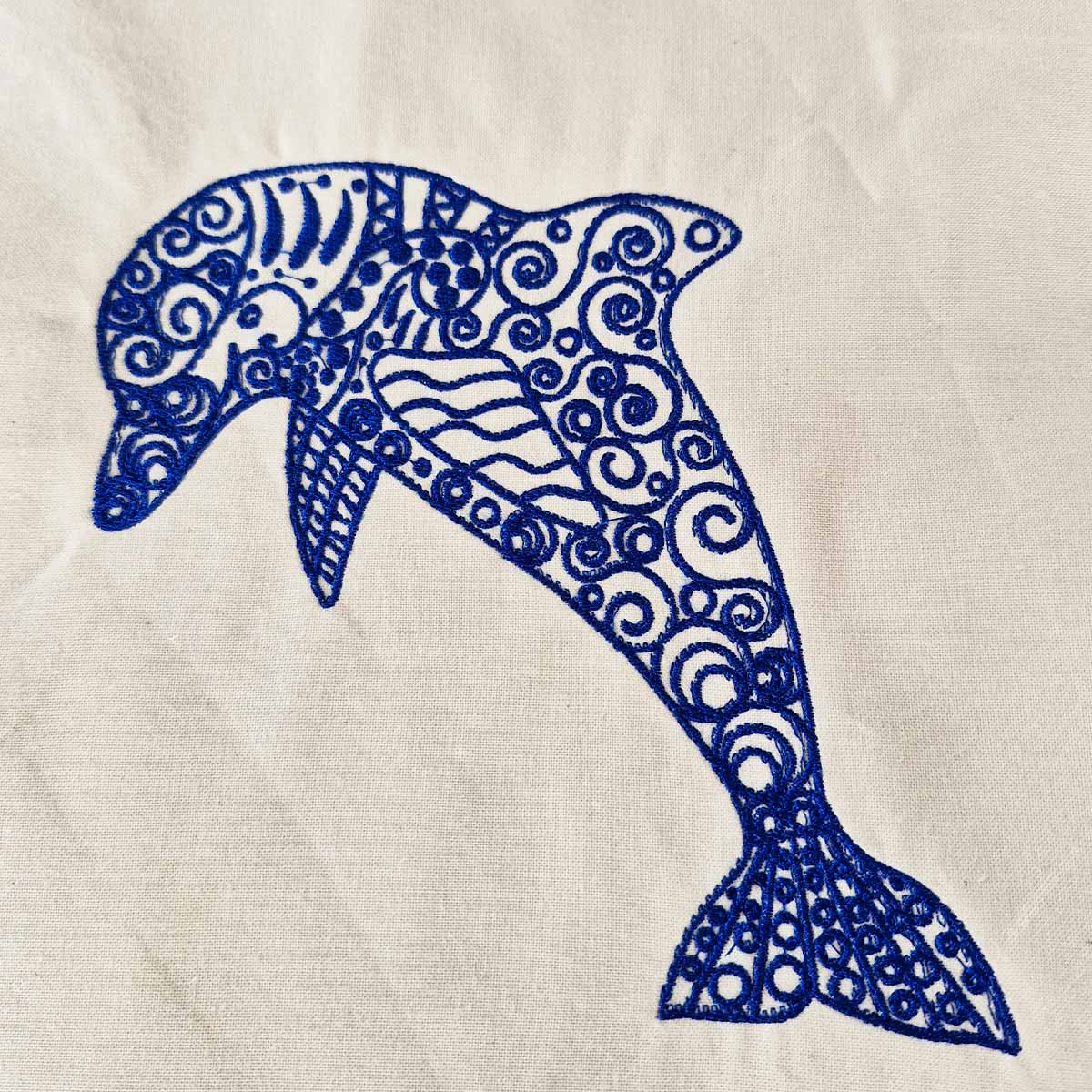 Stickdatei Delfin gestickt