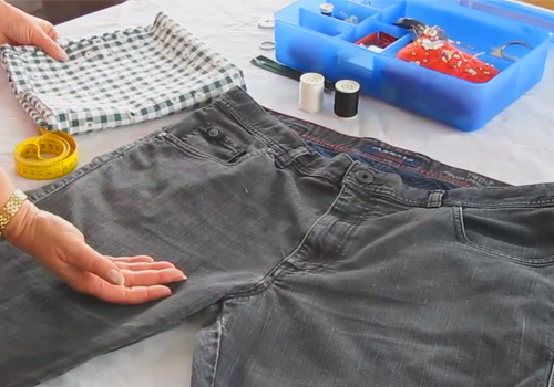 01-das-material-tasche-naehen-aus-alter-jeans
