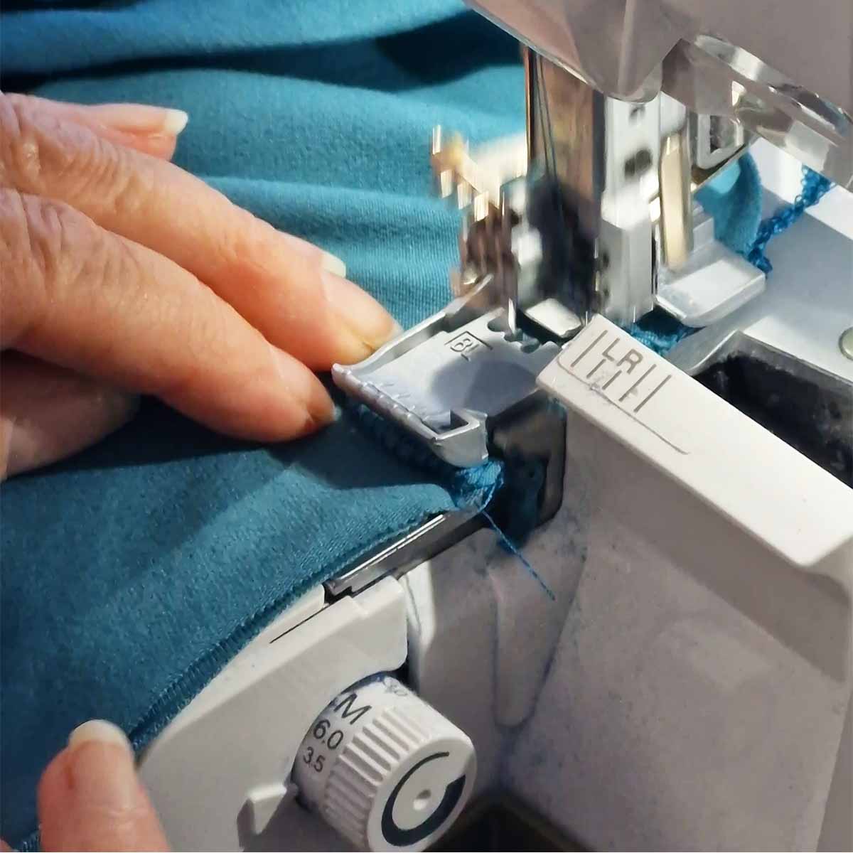Ärmel einsetzen beim Oversize-Shirtkleid